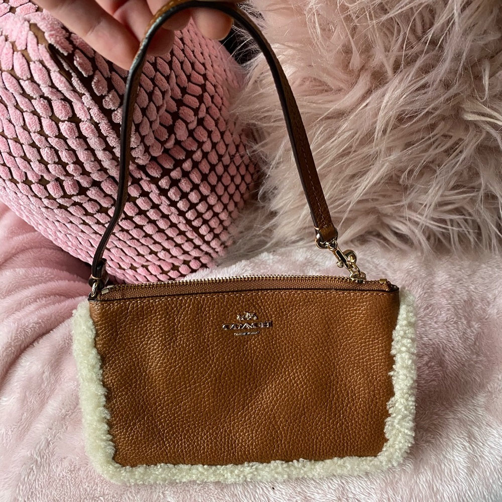 Coach wristlet 🧡 - Picture 2 of 4